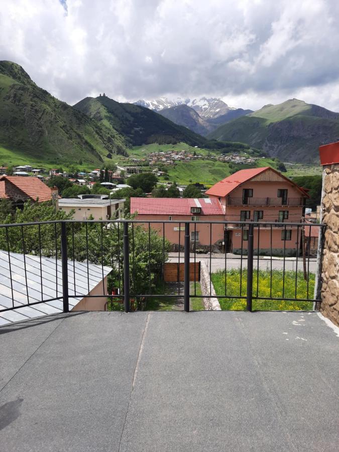 Hotel Four Season In Kazbegi Exterior foto