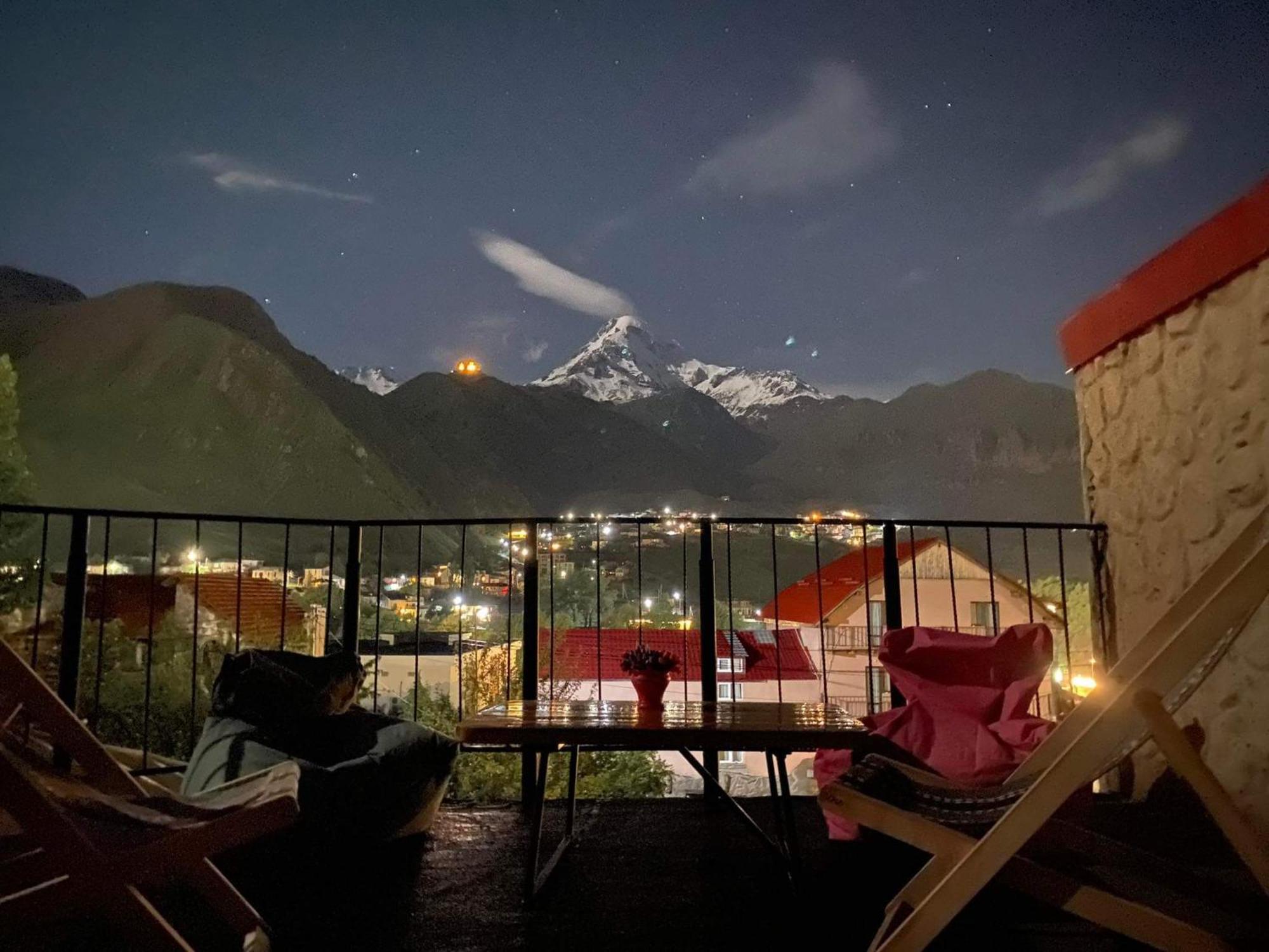 Hotel Four Season In Kazbegi Zimmer foto