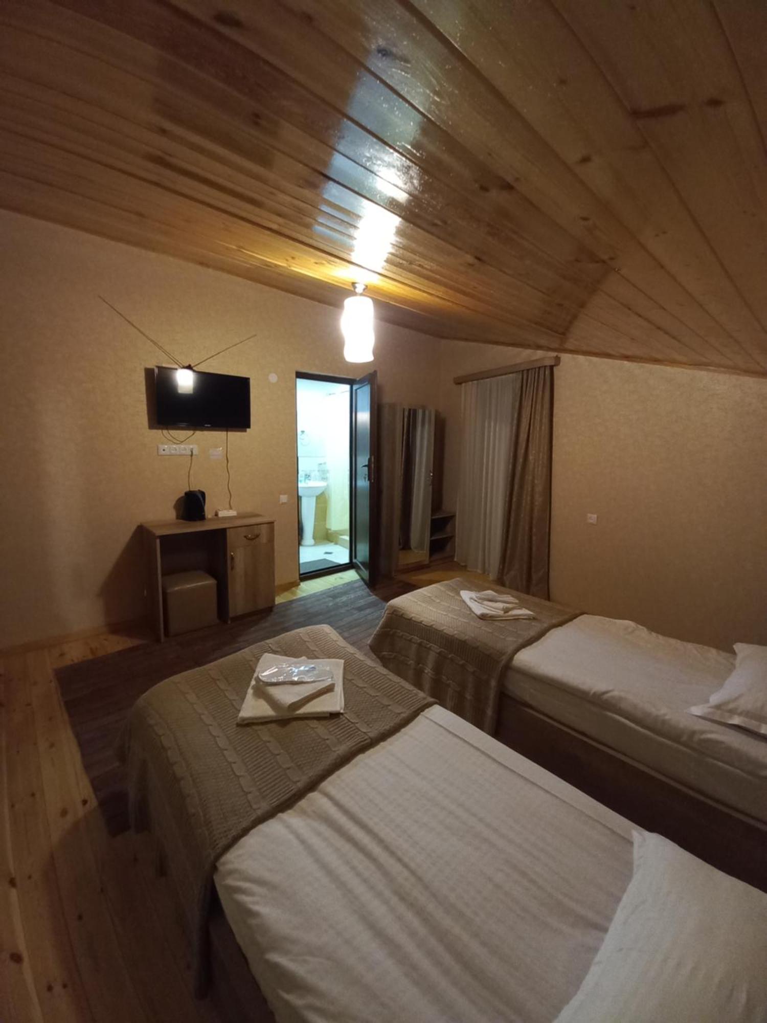 Hotel Four Season In Kazbegi Zimmer foto
