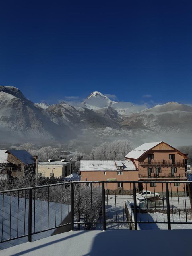 Hotel Four Season In Kazbegi Exterior foto